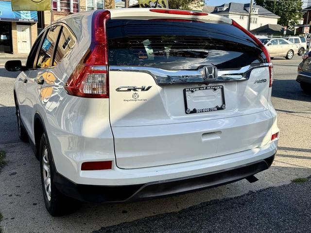 Photo of 2015 White Diamond Pearl Honda CR-V