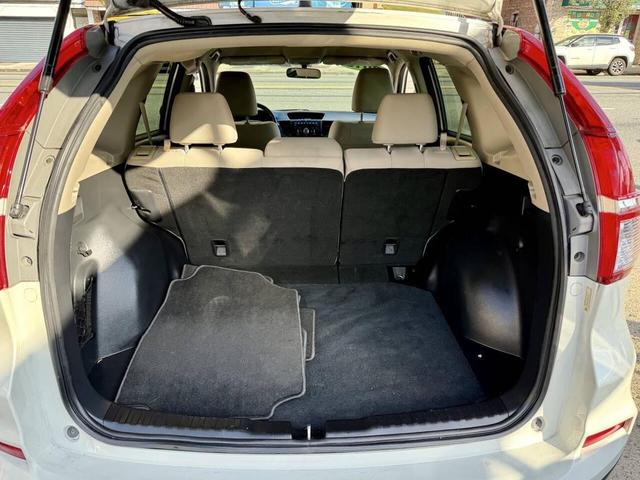 Photo of 2015 White Diamond Pearl Honda CR-V