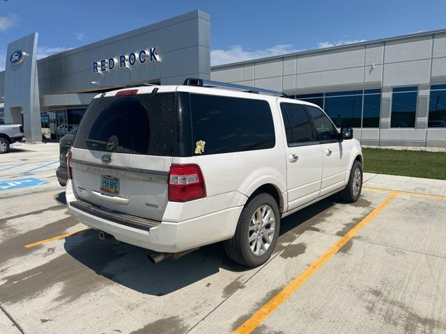 Photo of 2015 White Platinum Clearcoat Metallic Ford Expedition EL
