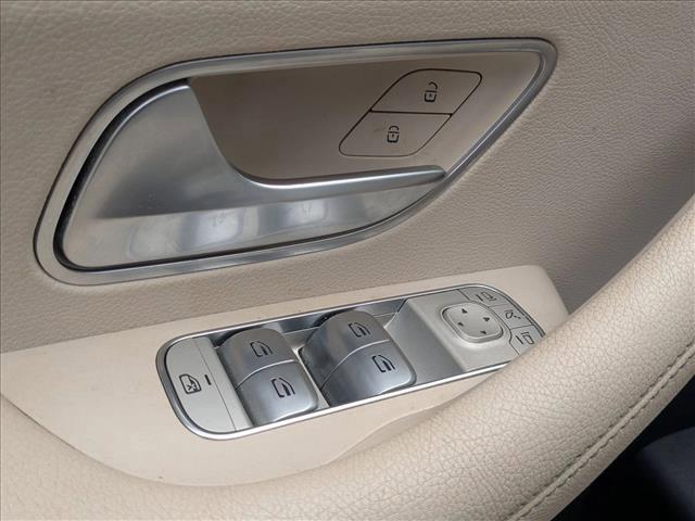 Photo of 2022 Polar White Mercedes-Benz GLE 350