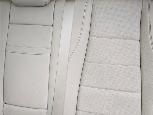 Photo of 2022 Polar White Mercedes-Benz GLE 350