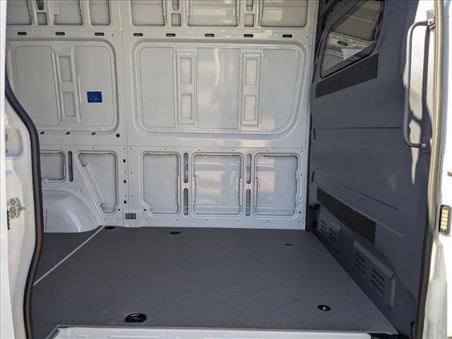 Photo of 2025 Arctic White Mercedes-Benz Sprinter 2500