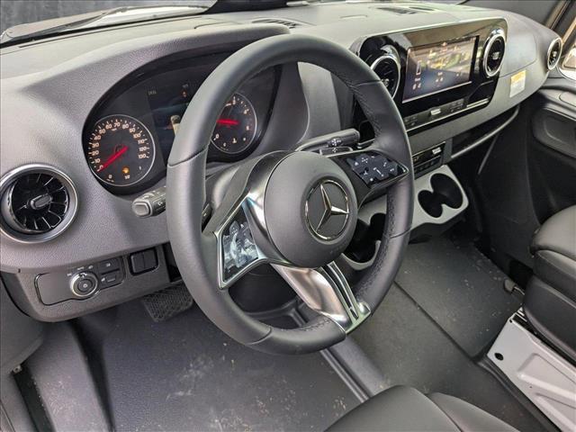 Photo of 2025 Arctic White Mercedes-Benz Sprinter 2500