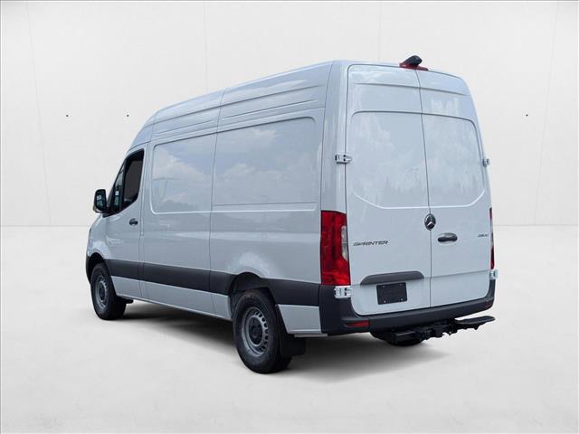 Photo of 2025 Arctic White Mercedes-Benz Sprinter 2500