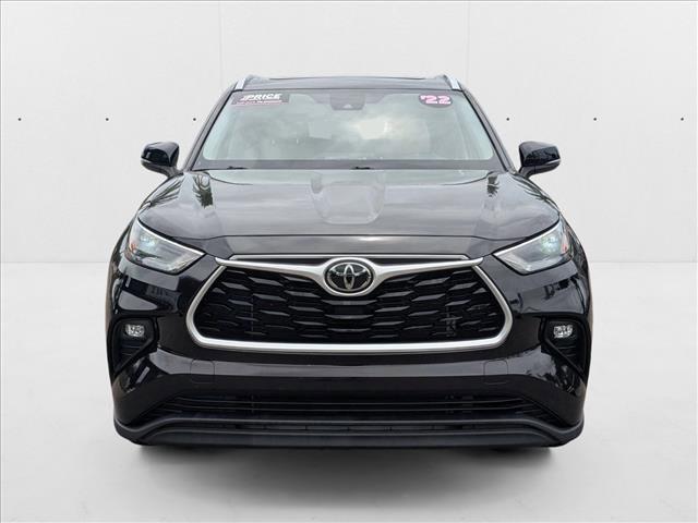 Photo of 2022 Midnight Black Metal Toyota Highlander