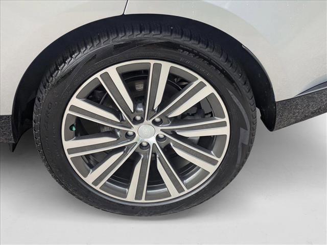 Photo of 2023 Silver Land Rover Range Rover