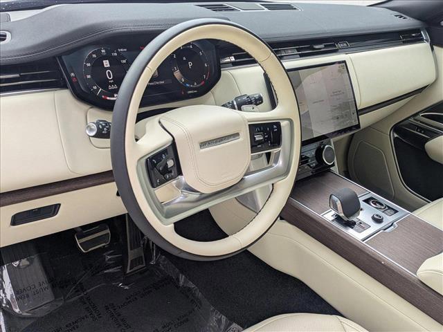 Photo of 2023 Silver Land Rover Range Rover