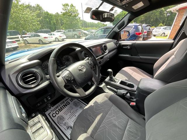 Photo of 2017 Blazing Blue Pearl Toyota Tacoma