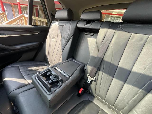 Photo of 2016 WHITE BMW X5