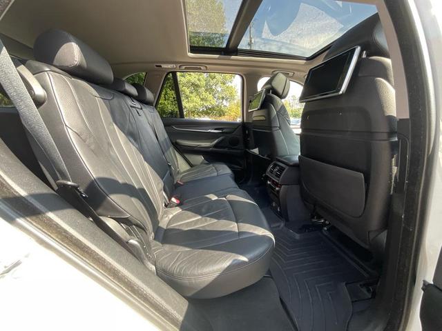 Photo of 2016 WHITE BMW X5