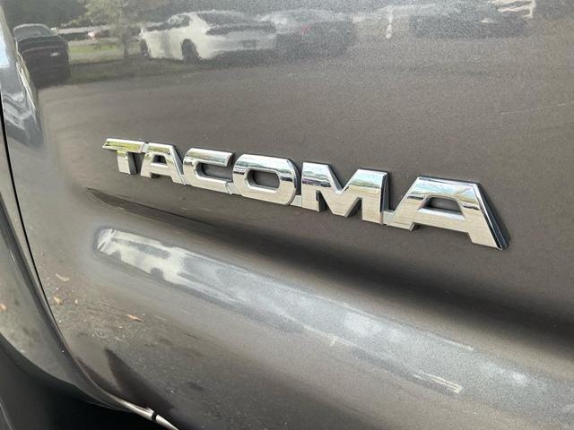 Photo of 2015 Magnetic Gray Metallic Toyota Tacoma