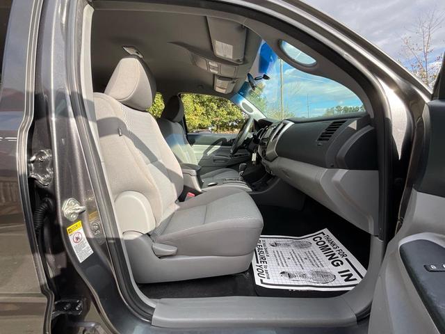 Photo of 2015 Magnetic Gray Metallic Toyota Tacoma