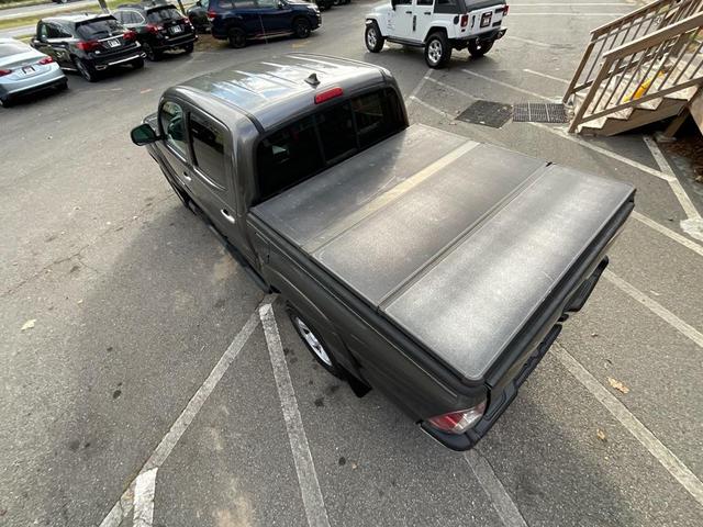 Photo of 2015 Magnetic Gray Metallic Toyota Tacoma
