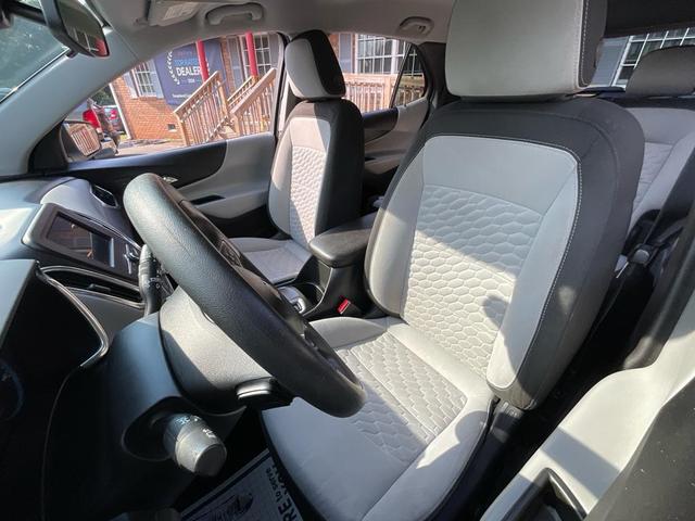 Photo of 2020 Summit White Chevrolet Equinox