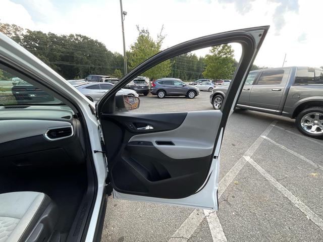 Photo of 2020 Summit White Chevrolet Equinox