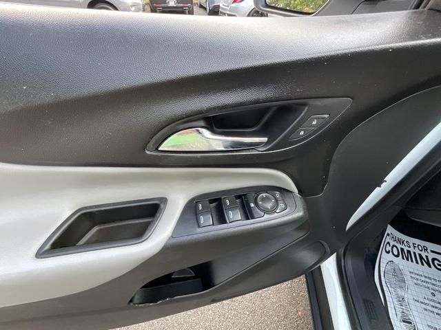 Photo of 2020 Summit White Chevrolet Equinox