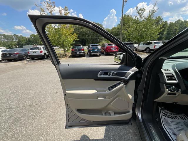 Photo of 2014 GREY Ford Explorer