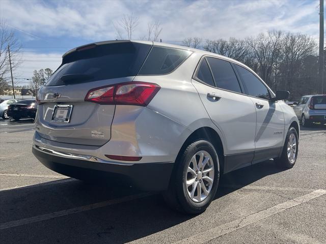Photo of 2018 Silver Ice Metallic Chevrolet Equinox