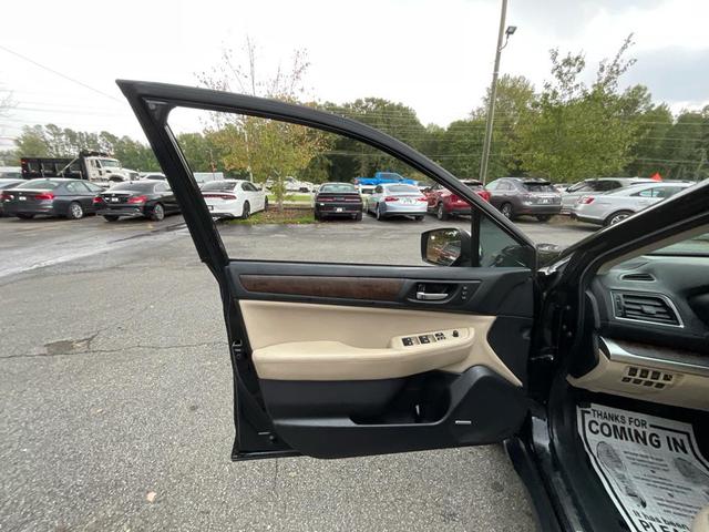 Photo of 2016 Crystal Black Silica Subaru Outback