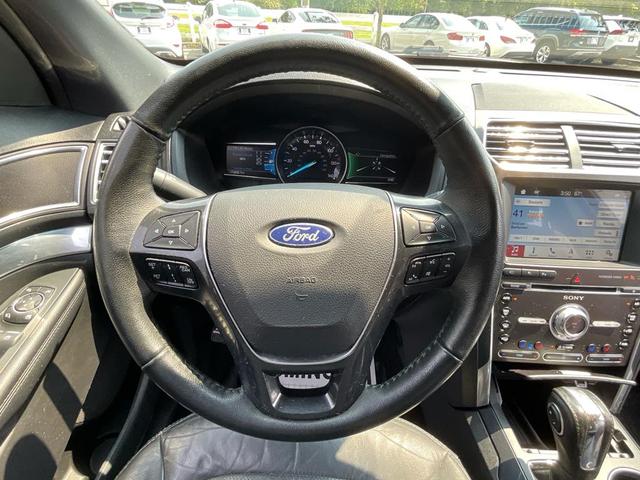 Photo of 2018 Shadow Black Ford Explorer