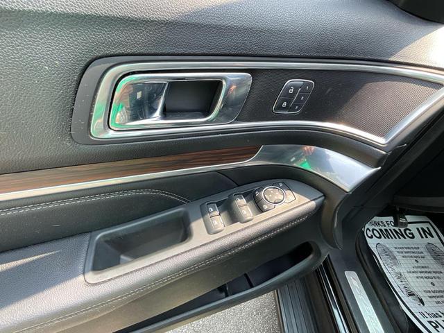 Photo of 2018 Shadow Black Ford Explorer