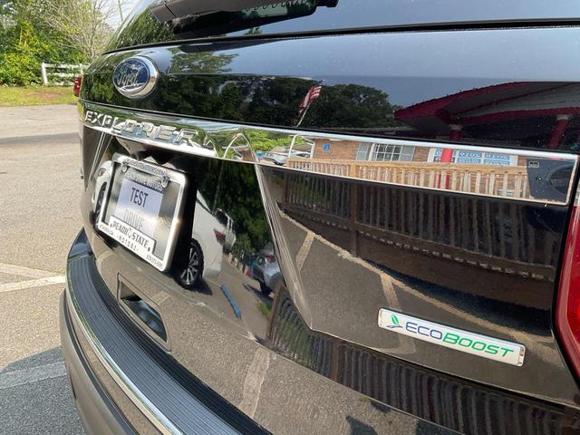Photo of 2018 Shadow Black Ford Explorer