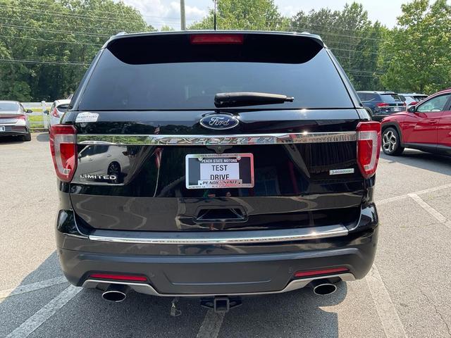 Photo of 2018 Shadow Black Ford Explorer