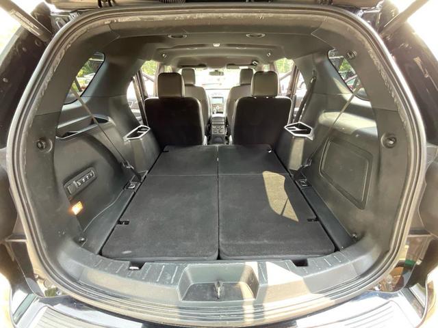 Photo of 2018 Shadow Black Ford Explorer
