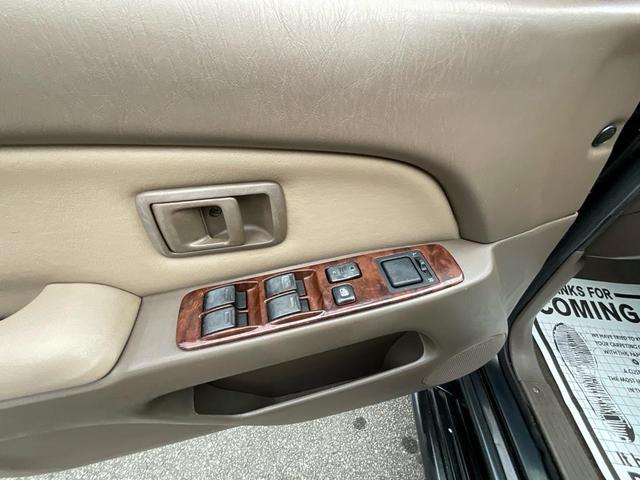 Photo of 1996 BLACK Toyota 4Runner