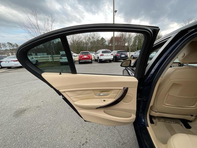 Photo of 2015 BLUE BMW 328