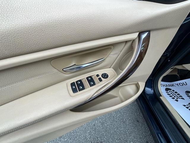 Photo of 2015 BLUE BMW 328