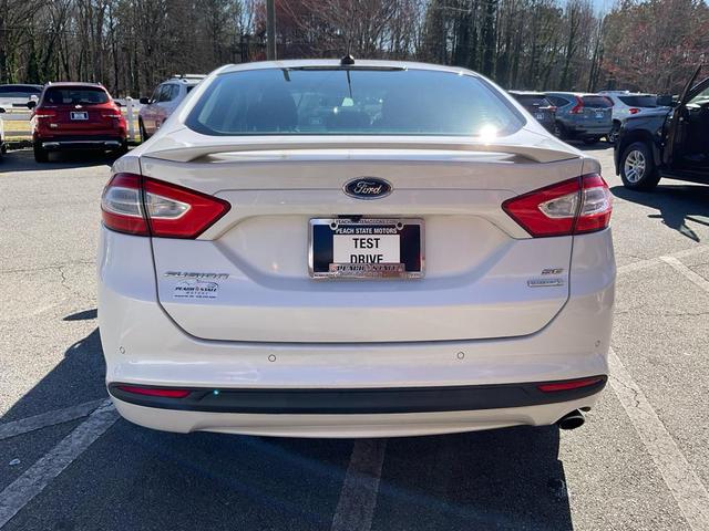 Photo of 2013 WHITE Ford Fusion
