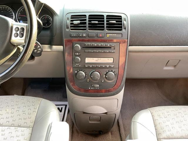 Photo of 2006 Silverstone Metallic Chevrolet Uplander