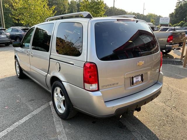 Photo of 2006 Silverstone Metallic Chevrolet Uplander