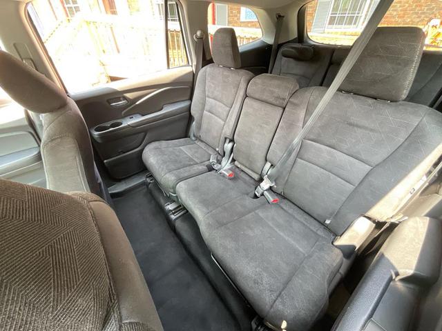 Photo of 2019 White Diamond Pearl Honda Pilot