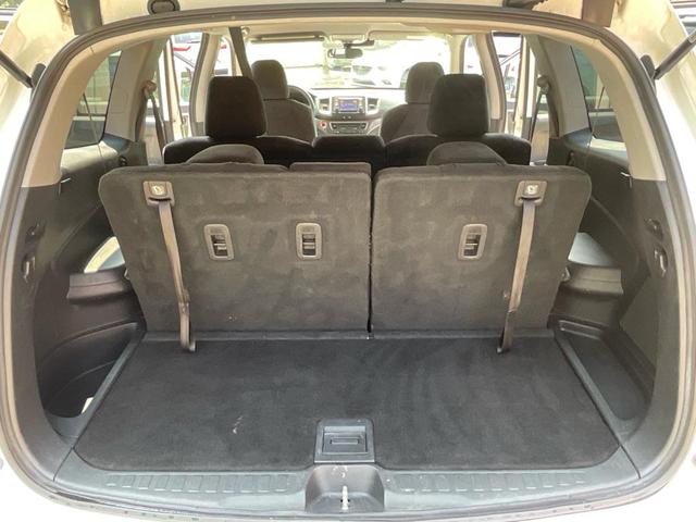Photo of 2019 White Diamond Pearl Honda Pilot