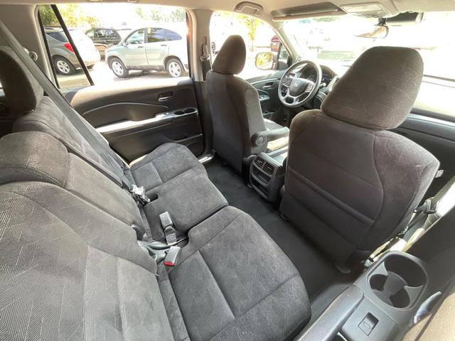Photo of 2019 White Diamond Pearl Honda Pilot