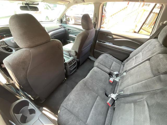 Photo of 2019 White Diamond Pearl Honda Pilot