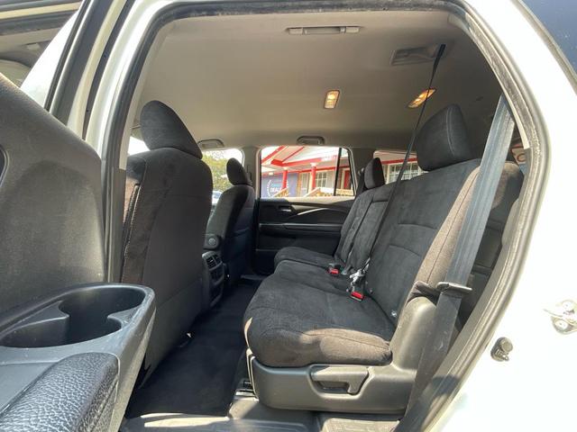 Photo of 2019 White Diamond Pearl Honda Pilot