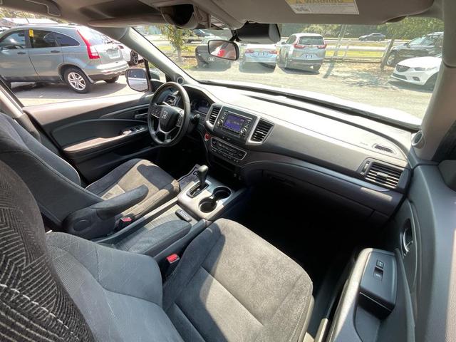 Photo of 2019 White Diamond Pearl Honda Pilot