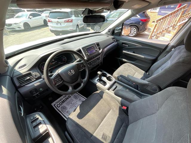 Photo of 2019 White Diamond Pearl Honda Pilot