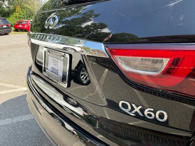 Photo of 2017 Black Obsidian INFINITI QX60