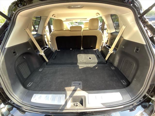 Photo of 2017 Black Obsidian INFINITI QX60