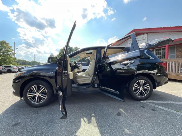 Photo of 2017 Black Obsidian INFINITI QX60