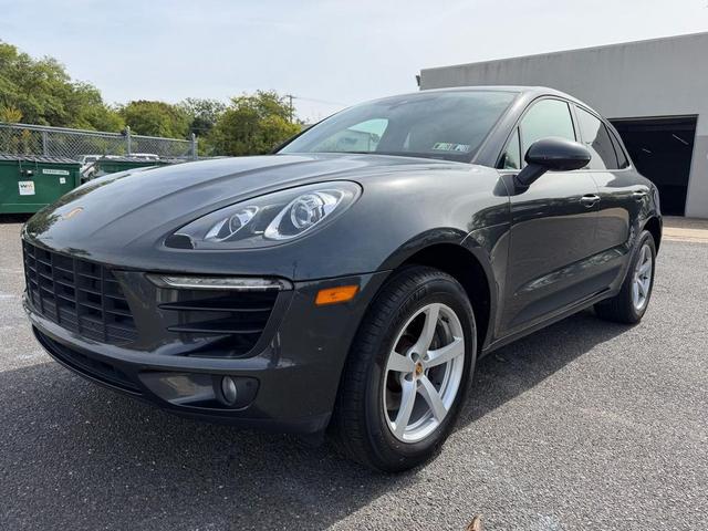 Photo of 2018 Volcano Grey Metallic Porsche Macan