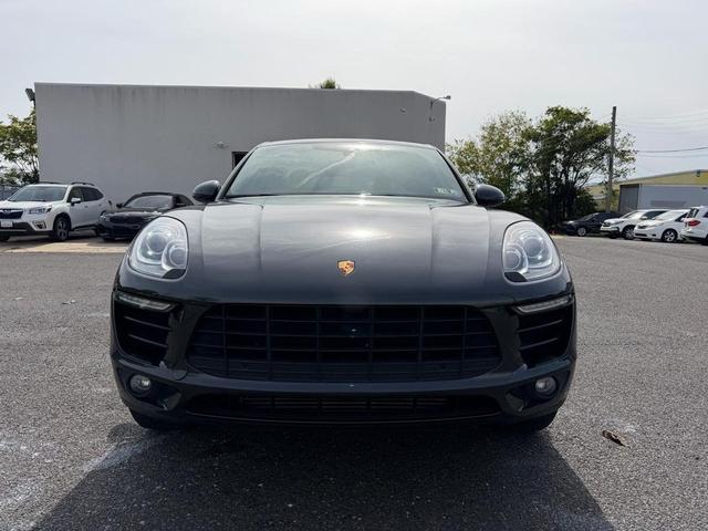 Photo of 2018 Volcano Grey Metallic Porsche Macan