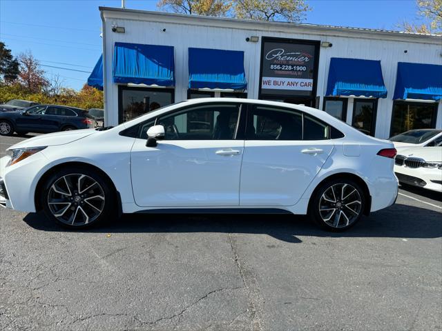 Photo of 2022 White Toyota Corolla