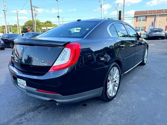 Photo of 2013 Tuxedo Black Metallic Lincoln MKS