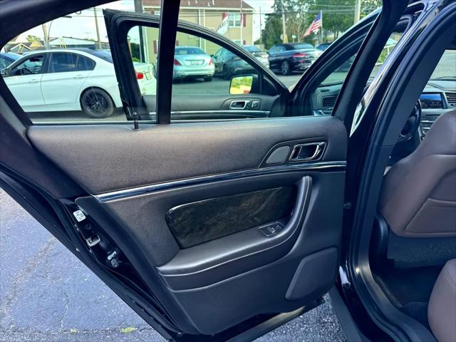 Photo of 2013 Tuxedo Black Metallic Lincoln MKS