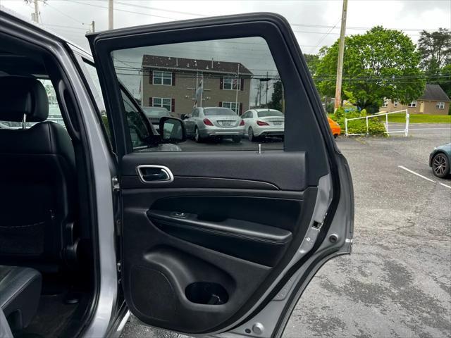 Photo of 2018 Billet Silver Metallic Clearcoat Jeep Grand Cherokee